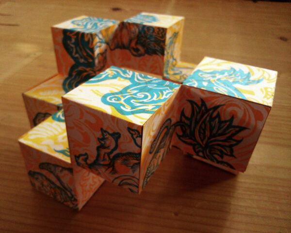 CUBI - livre cube sérigraphié